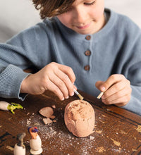 Lade das Bild in den Galerie-Viewer, Ausgrabungsspielzeug „Dino-Baby“