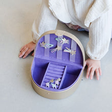 Lade das Bild in den Galerie-Viewer, Mimi und Lula Schmuckkästchen „Regenbogen“