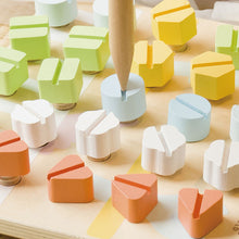 Lade das Bild in den Galerie-Viewer, Motorikspiel „Schraubspiel“