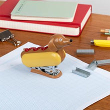 Load image into Gallery viewer, Mini Stapler with 1000 Staples ''Hot Dog''