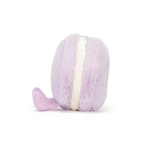 Lade das Bild in den Galerie-Viewer, Jellycat ''Amuseables May Macaron (Lavendel)'' Kuscheltier