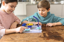 Lade das Bild in den Galerie-Viewer, Große Experimentierbox: Schaltkreise und Elektrizität