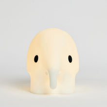 Lade das Bild in den Galerie-Viewer, Lichtbündel ''Elefanten-Nachtlicht''