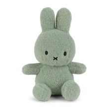 Lade das Bild in den Galerie-Viewer, Miffy Kuscheltier, Miffy Eco Baumwolle Candy Pistazie 23cm