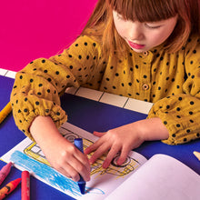 Load image into Gallery viewer, Peanuts Snoopy School Colouring Travel Kit