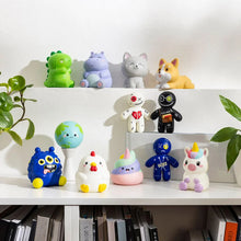 Lade das Bild in den Galerie-Viewer, Legami Stressball, Reise