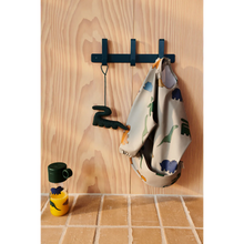 Lade das Bild in den Galerie-Viewer, Merle Cape Bib ''Dinosaurier''