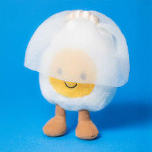 Lade das Bild in den Galerie-Viewer, Plüschtier ''Amuseable Gekochtes Ei Braut''