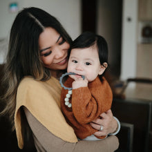 Lade das Bild in den Galerie-Viewer, Blumen-Beißarmband ''Getrockneter Thymian, Beere, Natur''
