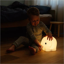 Lade das Bild in den Galerie-Viewer, Elefantenlampe ''Erstes Licht''
