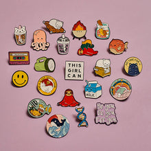 Lade das Bild in den Galerie-Viewer, Anstecker, Verschiedene