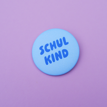 Load image into Gallery viewer, Button ''Schulkind'' Blue