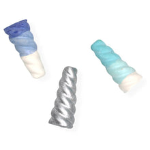 Lade das Bild in den Galerie-Viewer, Twee Gehwegkreide ''Narwhal Horns''