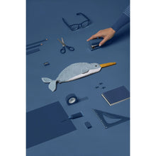 Lade das Bild in den Galerie-Viewer, Federmäppchen ''Narwal''