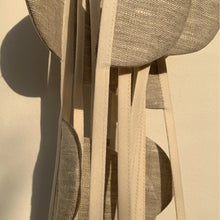 Lade das Bild in den Galerie-Viewer, Handgefertigte Leinengirlande ''Beige''