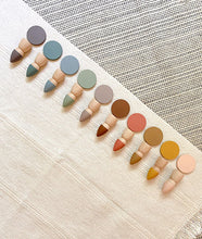 Load image into Gallery viewer, Gnomes with Stepping Stones ''Complete Set''