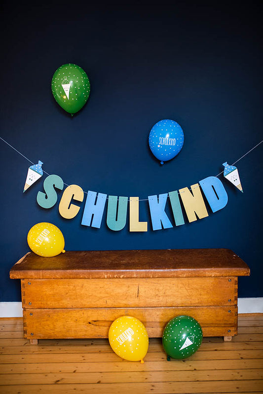 ''Schulkind'' Letters Garland