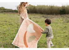 Load image into Gallery viewer, Quilt Blanket / Wall Hanging ''Tulip''