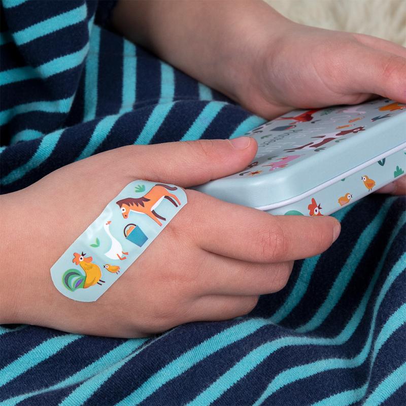 Plasters in a Tin, Farmyard