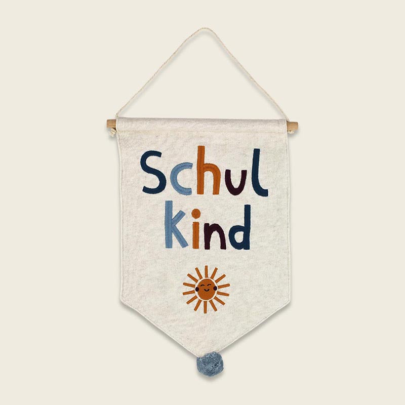 ''Schulkind'' Wall Flag, Sun