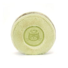 Lade das Bild in den Galerie-Viewer, Jellycat &#39;&#39;Amuseables Max Macaron Pistazie&#39;&#39; Plüschtier
