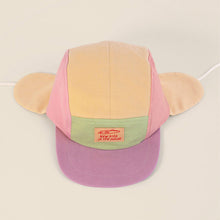 Lade das Bild in den Galerie-Viewer, 5-Panel-Cap mit Ohren &#39;&#39;Wolly Rimini&#39;&#39;
