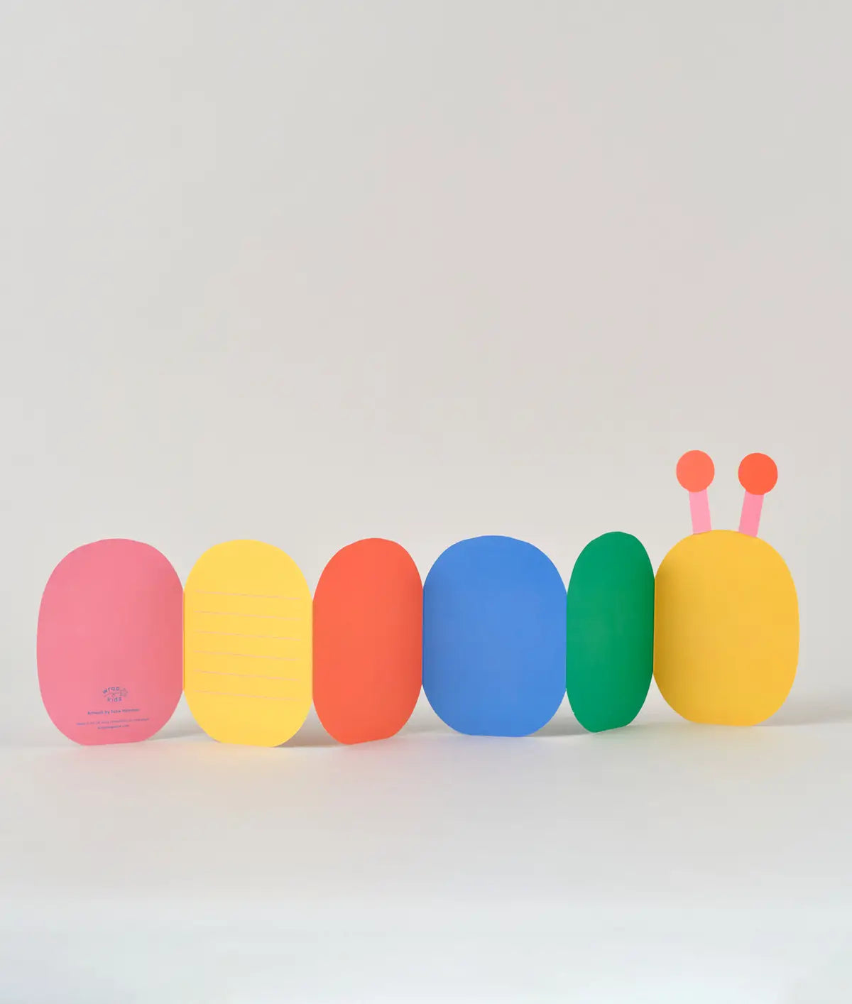 Ausklappbare Kindergeburtstagskarte „Raupe“.