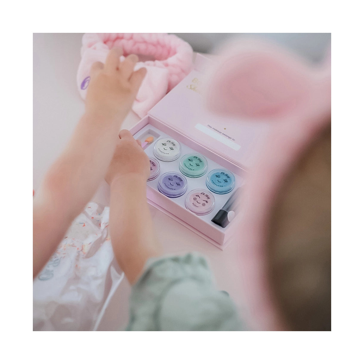 Oh Flossy Deluxe Children's Make Up Set
