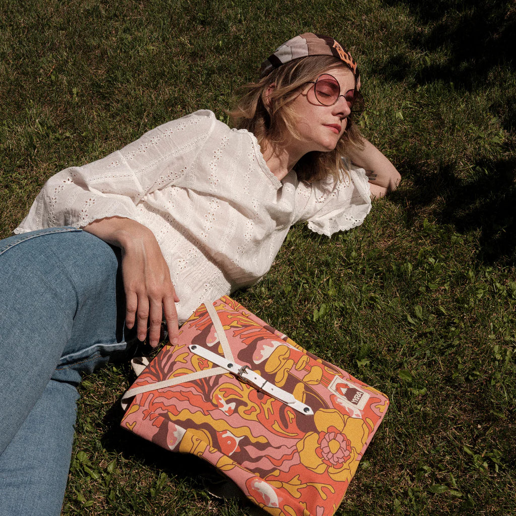 YKRA Scout Backpack Trippy Fish Rose folk berlin