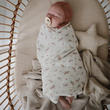 Load image into Gallery viewer, Swaddle Organic Muslin Cloth &#39;&#39;Pink Flowers&#39;&#39;
