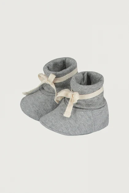 Gerippte Baby-Stiefel „Grey Melange“ aus GOTS-Bio-Baumwolle