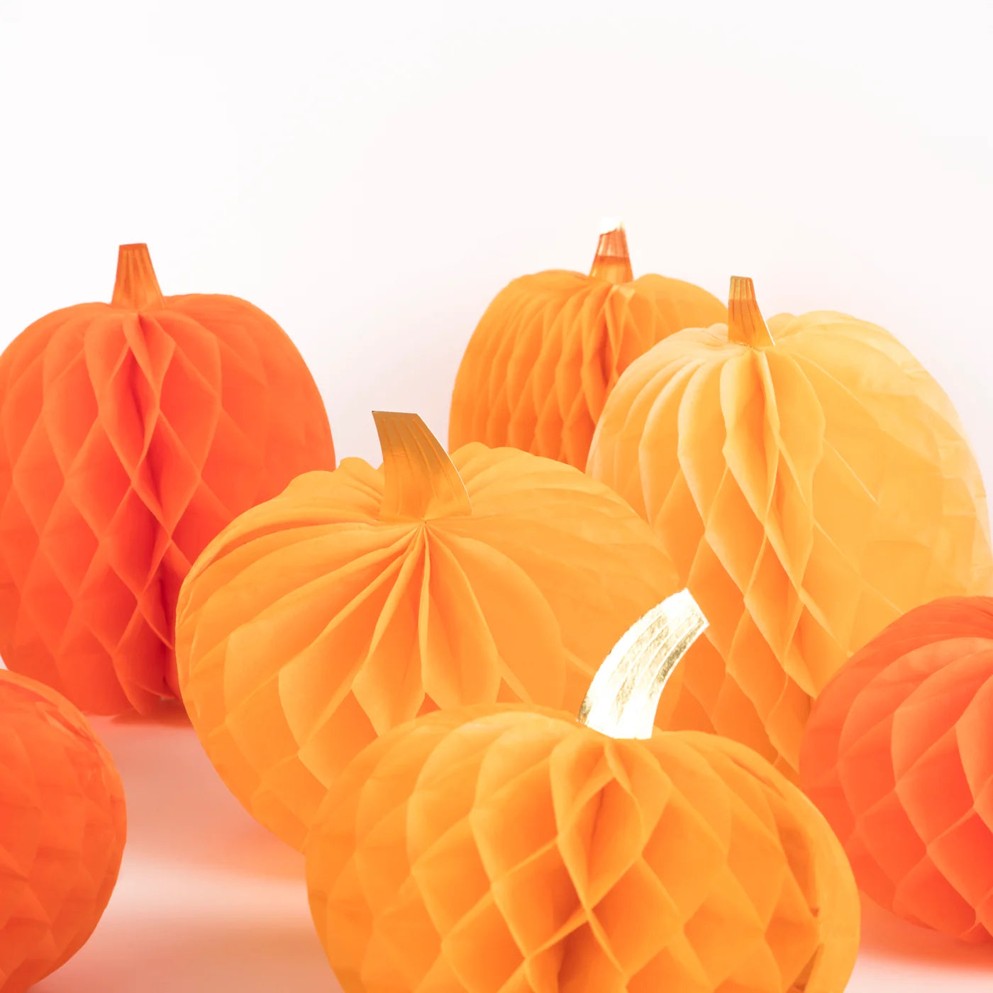 Honeycomb Pumpkins, Halloween Deco
