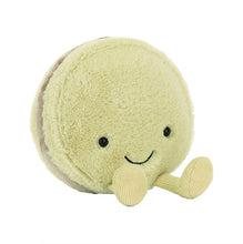 Lade das Bild in den Galerie-Viewer, Jellycat &#39;&#39;Amuseables Max Macaron Pistazie&#39;&#39; Plüschtier
