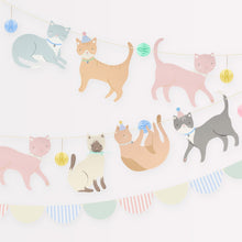 Load image into Gallery viewer, Cute Kittens Garland
