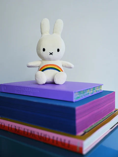 Miffy Regenbogen Offwhite 18 cm Kuscheltier