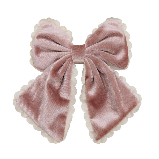 Velvet Bow, Scalloped Edge