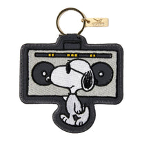 Load image into Gallery viewer, Snoopy Keychain, Boombox
