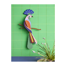 Lade das Bild in den Galerie-Viewer, 3D-Wanddekoration „Paradiesvogel, Tinjil“.
