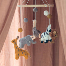 Lade das Bild in den Galerie-Viewer, Baby-Mobile &#39;Wildtiere&#39;
