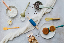 Load image into Gallery viewer, Kids Baking Set
