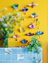 Lade das Bild in den Galerie-Viewer, Studio-Dach &#39;&#39;Pink Bee&#39;&#39; Dekoration
