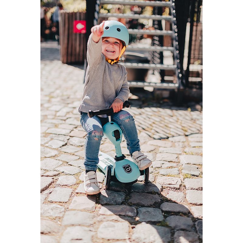 Scoot and Ride ''Highwaykick 1'' Blaubeere