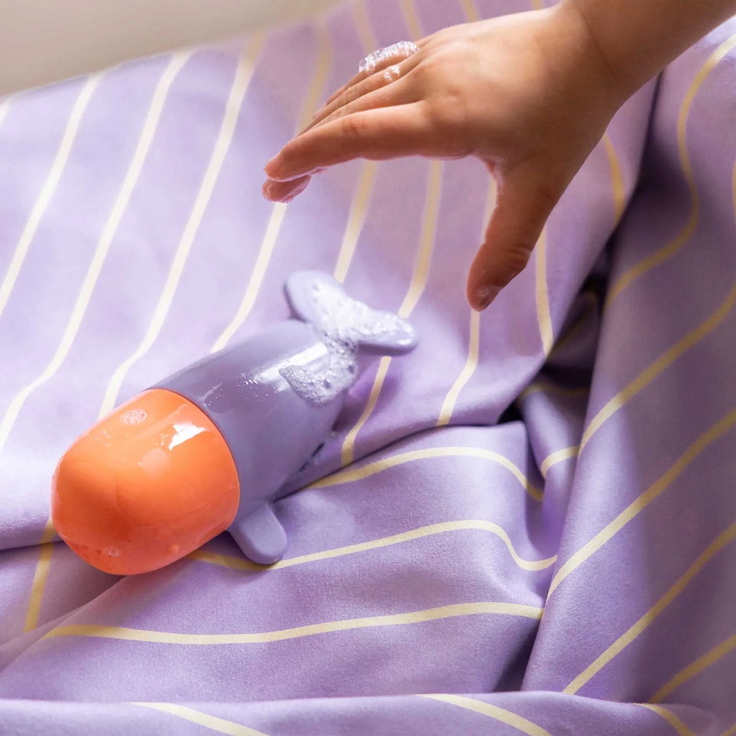 Bath Toy, Quut Squeezi Whale