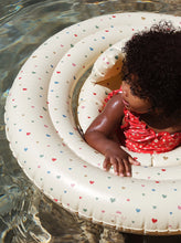 Lade das Bild in den Galerie-Viewer, Baby Schwimmring &#39;&#39;Multi Hearts&#39;&#39;
