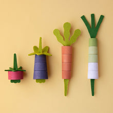Load image into Gallery viewer, &#39;&#39;Let Them Grow!&#39;&#39; Veggies Lacing Game
