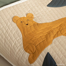 Load image into Gallery viewer, Quilt Blanket / Wall Hanging &#39;&#39;Leopard&#39;&#39;
