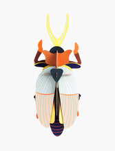 Lade das Bild in den Galerie-Viewer, Wandbehang &#39;&#39;Nashornkäfer&#39;&#39;
